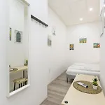 The Rakoczi 51 Urban Trio, Elegant Under One Roof Appartement