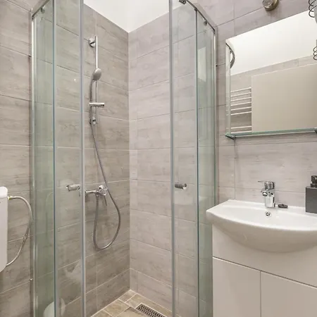 Daire The Rakoczi 51 Urban Trio, Elegant Under One Roof