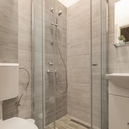 The Rakoczi 51 Urban Trio, Elegant Under One Roof *