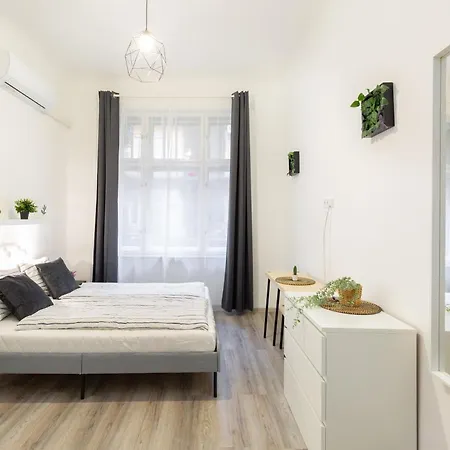 The Rakoczi 51 Urban Trio, Elegant Under One Roof *