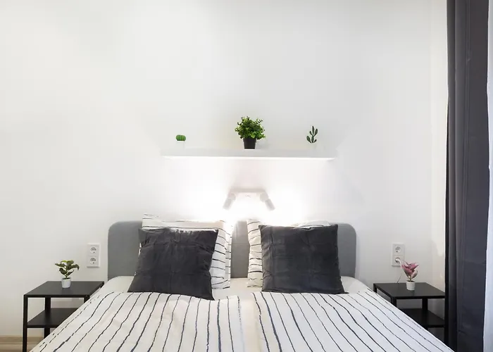 The Rakoczi 51 Urban Trio, Elegant Under One Roof Apartment *
