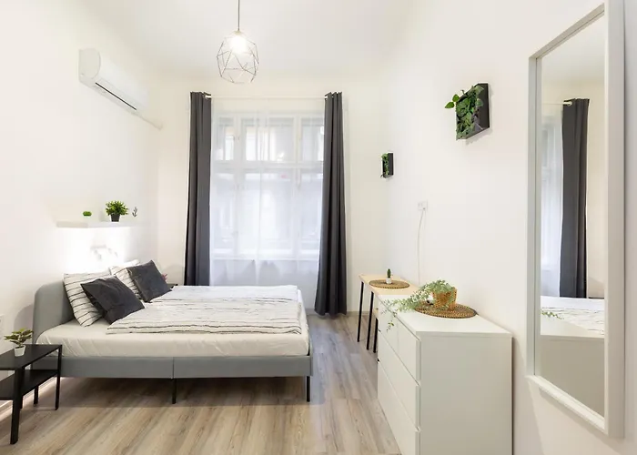 The Rakoczi 51 Urban Trio, Elegant Under One Roof *